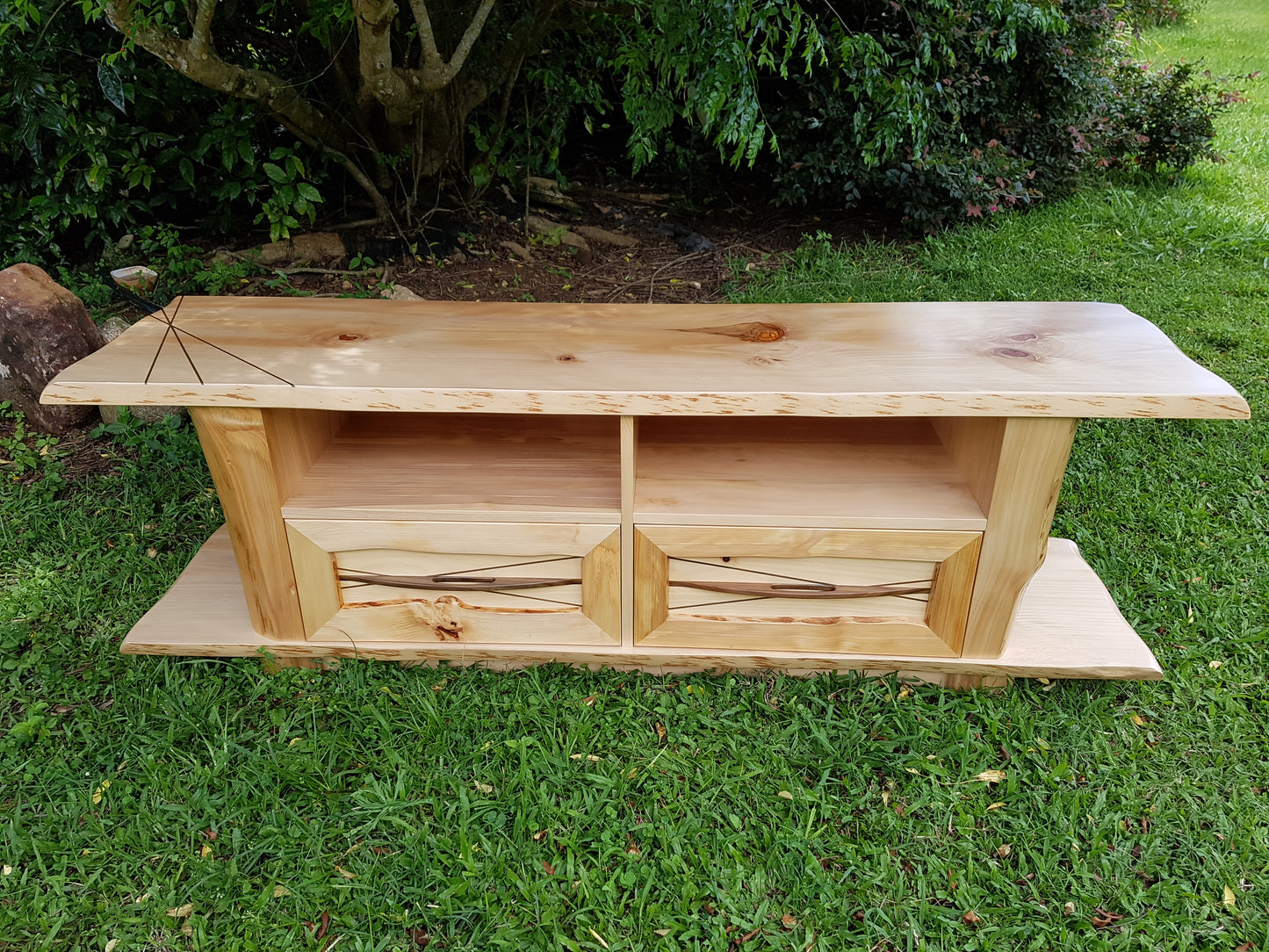 Entertainment unit NQ Kauri