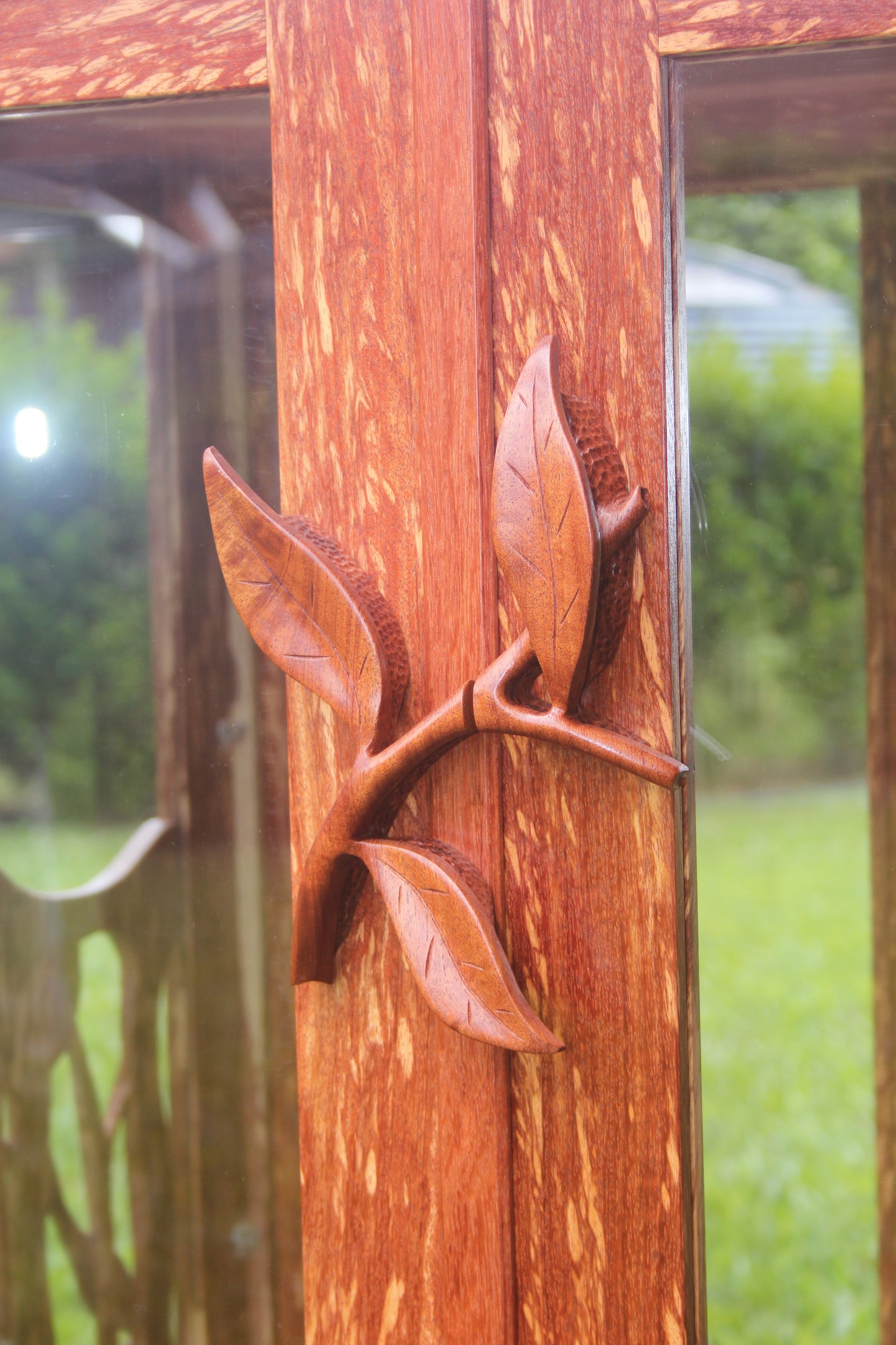 Display cabinet Mackay Cedar
