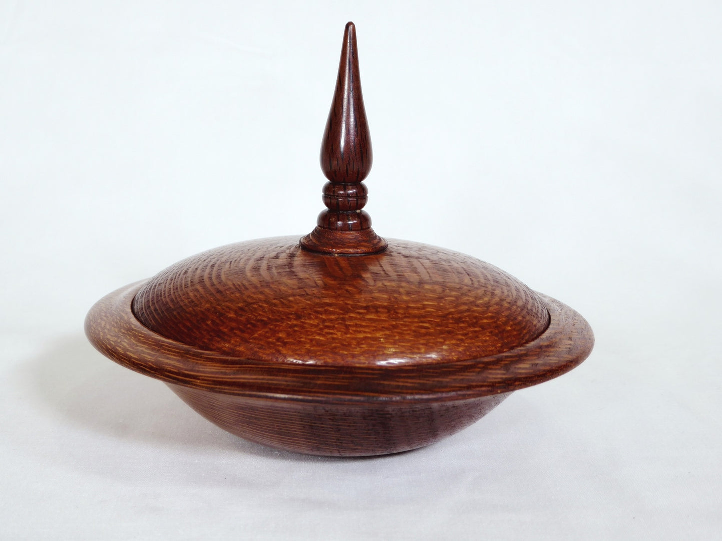 Lidded box Red Oak